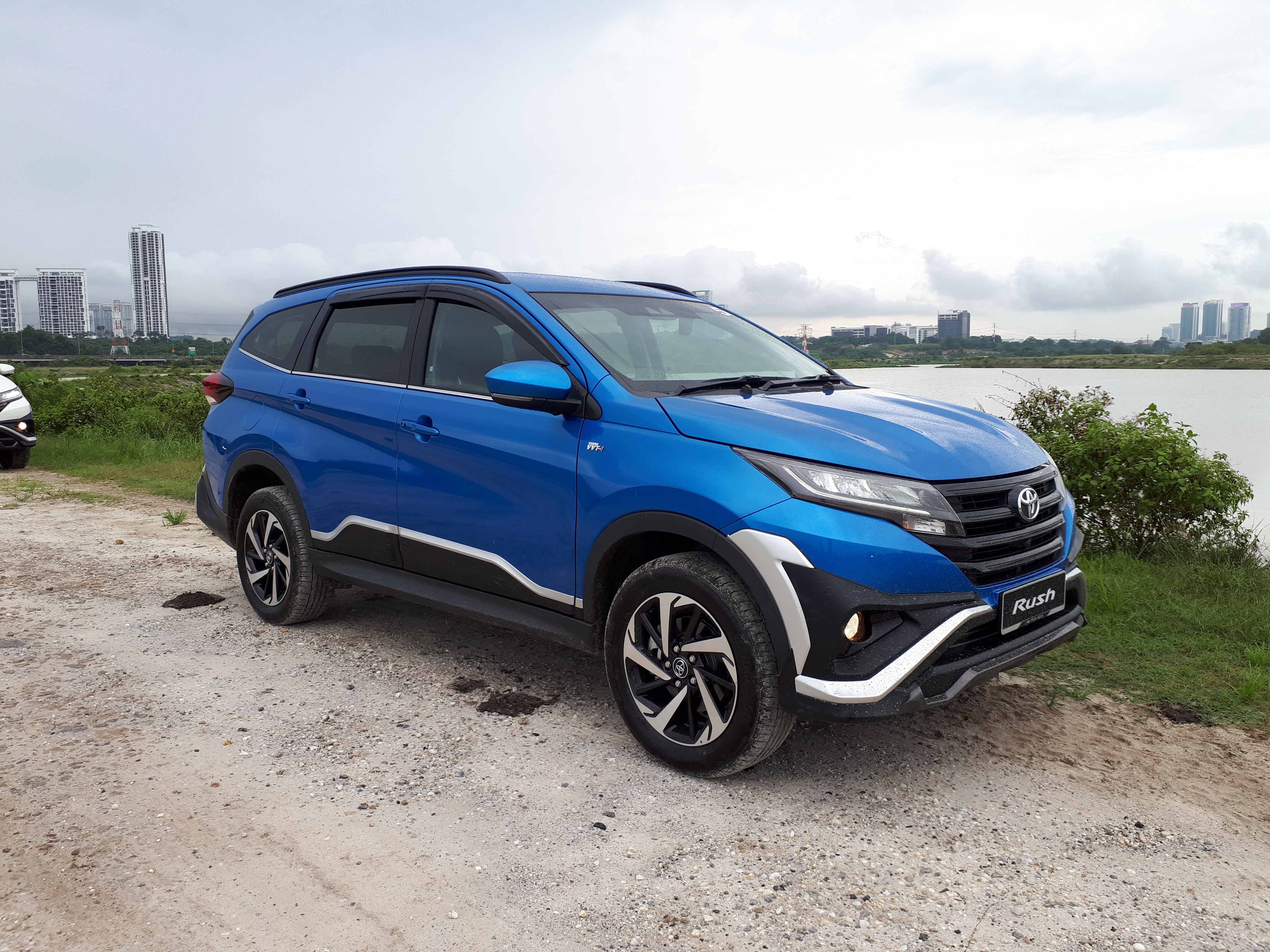 Feature All New 2019 Toyota Rush Suv Launched Videos