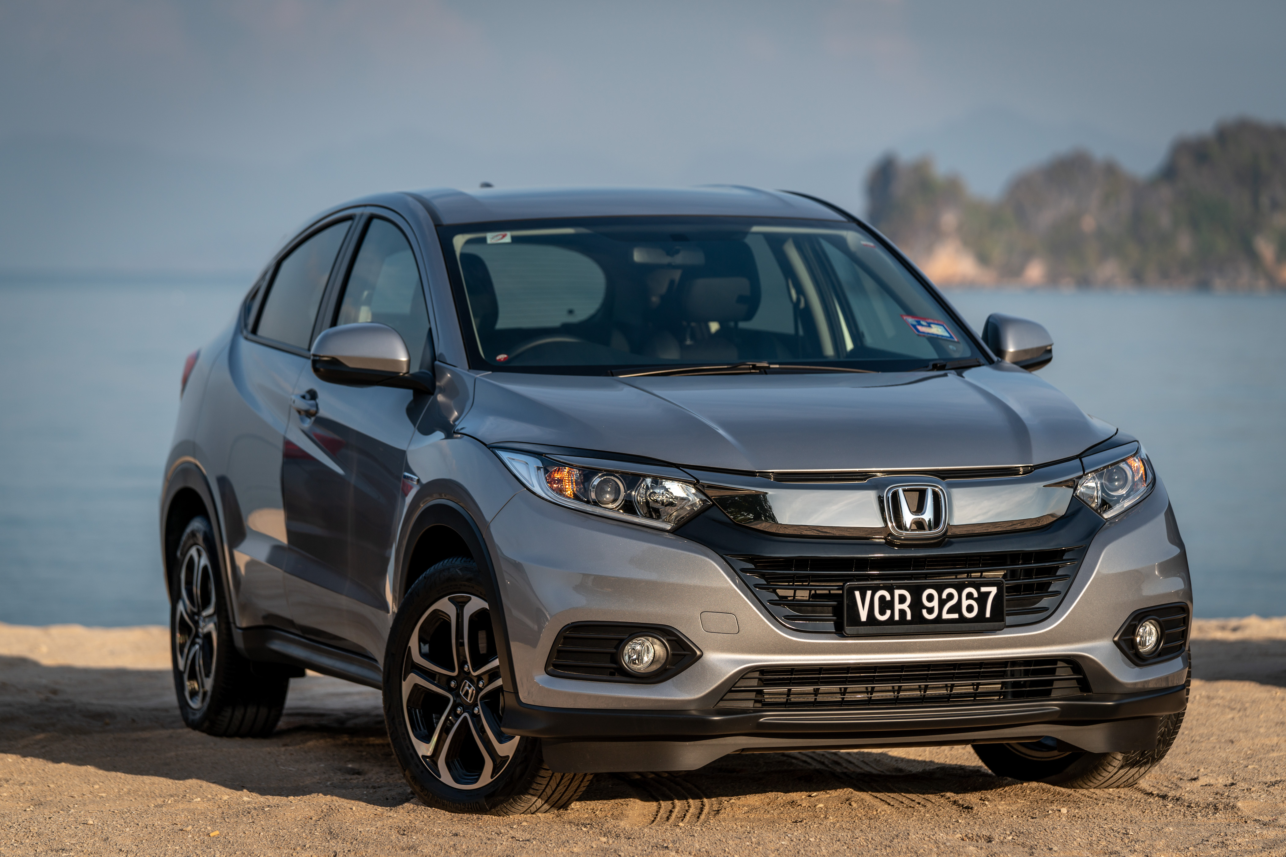 WEEKEND FEATURE: Honda HR-V Hybrid i-DCD Driven! - News and reviews on