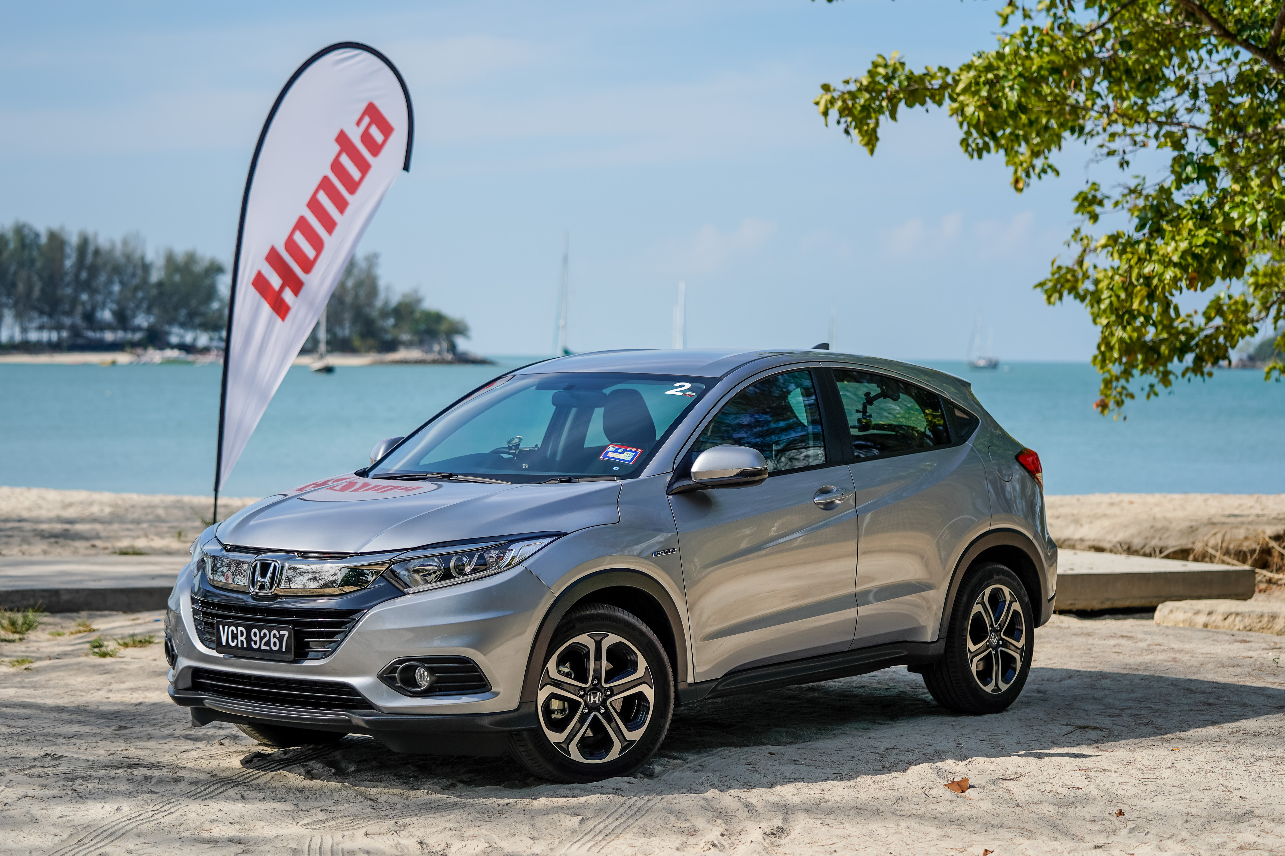 WEEKEND FEATURE Honda HRV Hybrid iDCD Driven!  News and reviews on
