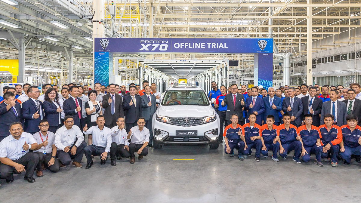 China's IT Minister visits Proton Tanjung Malim Plant ...