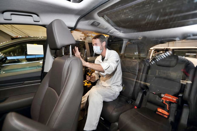 Honda Odyssey COVID-19 transporter