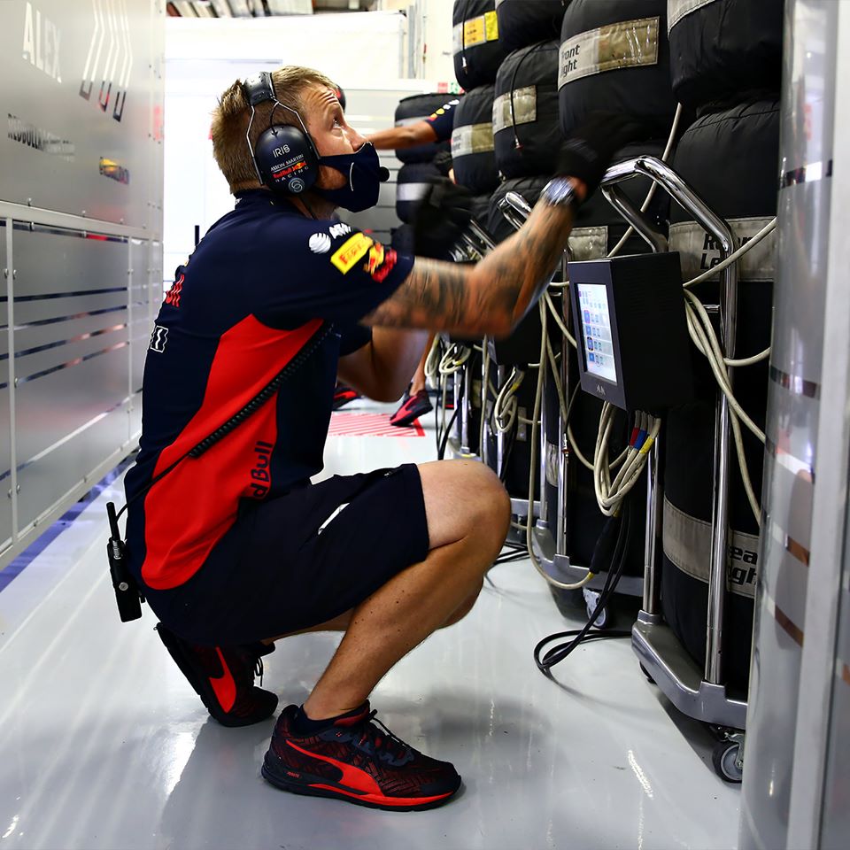 F1 tyres