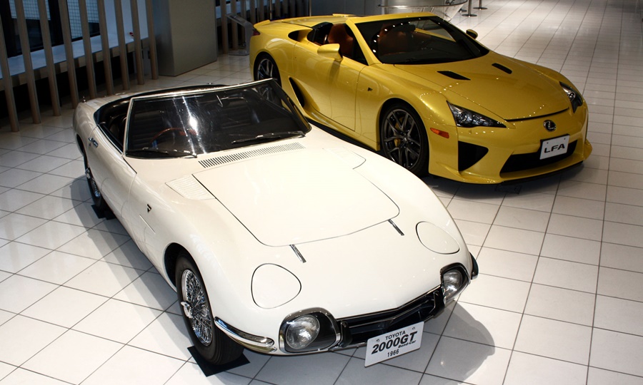Toyota 2000GT and Lexus LFA