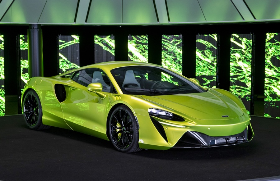 2021 McLaren Artura Hybrid