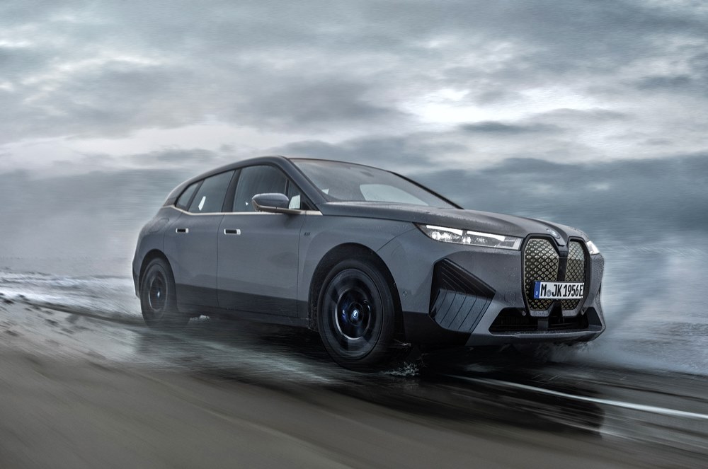 2022 BMW iX M60