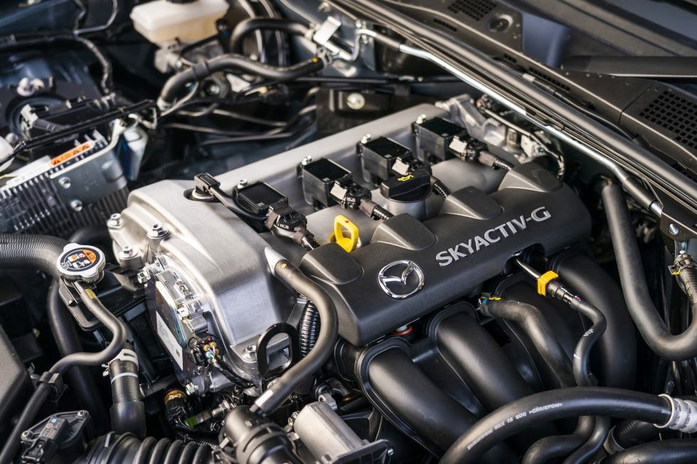 Mazda SKYACTIV-G engine in MX-5