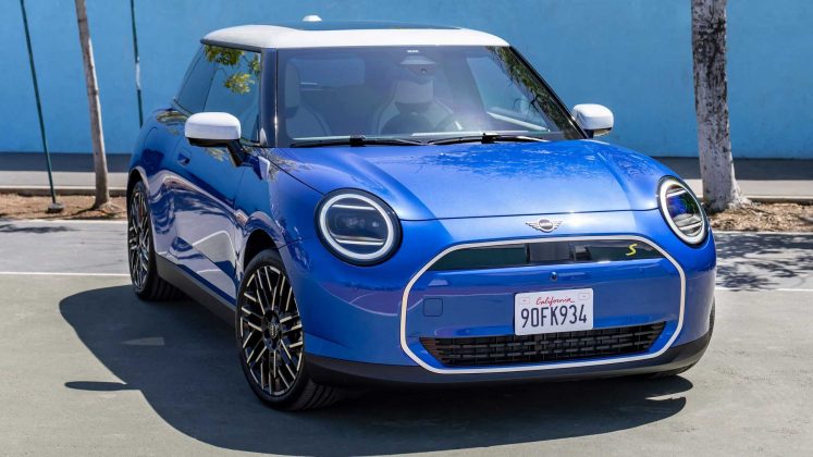 Next-Gen Mini Gets Circular OLED Screen And Special EV Sounds